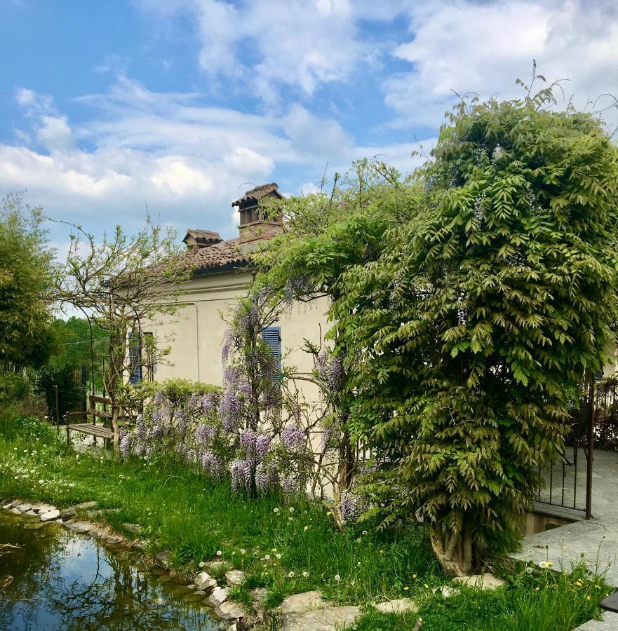 Marcarini Agriturismo Neviglie Exterior photo